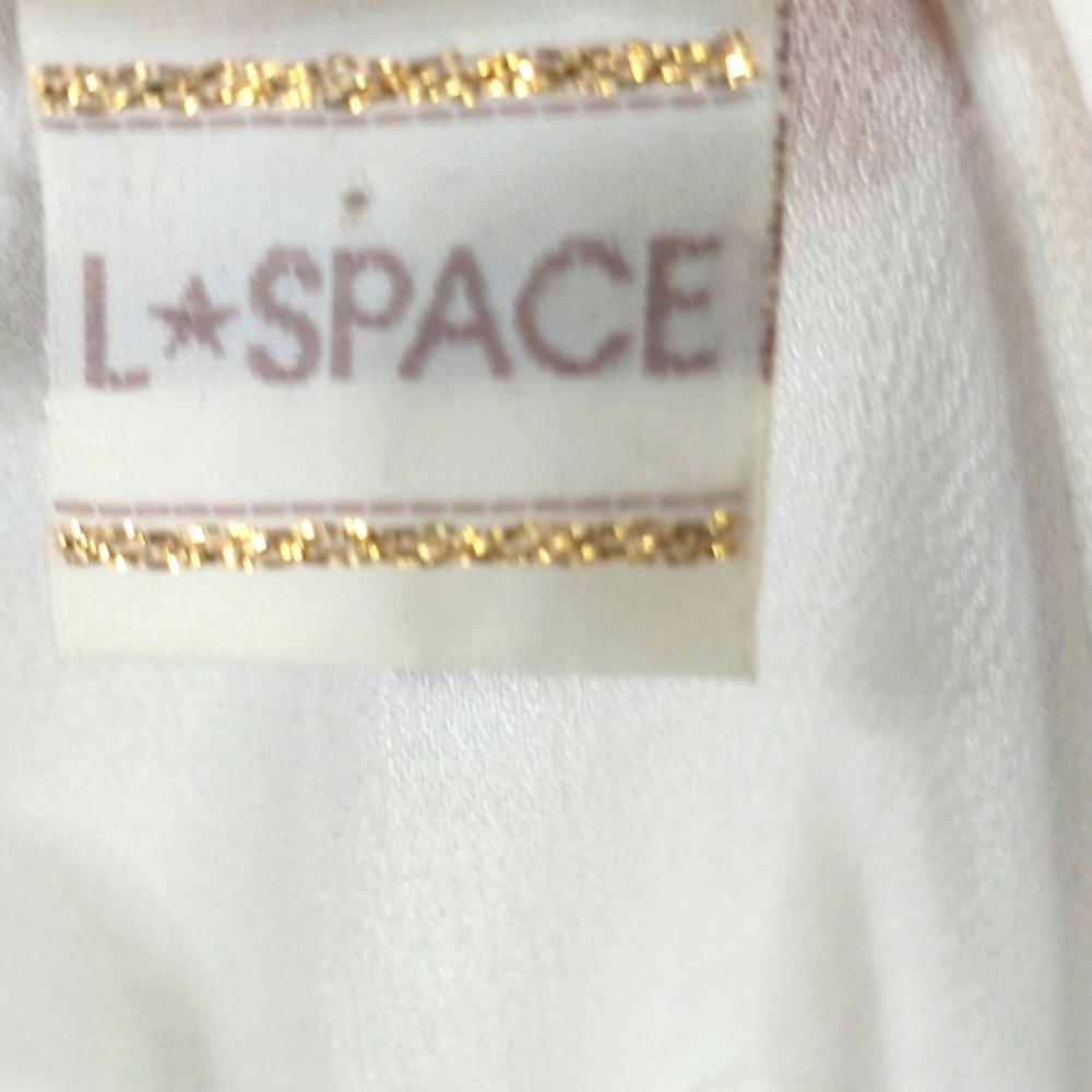 L Space Boho white sheer top P2P-"17 shoulder to hem 29" EUC - Picture 4 of 4